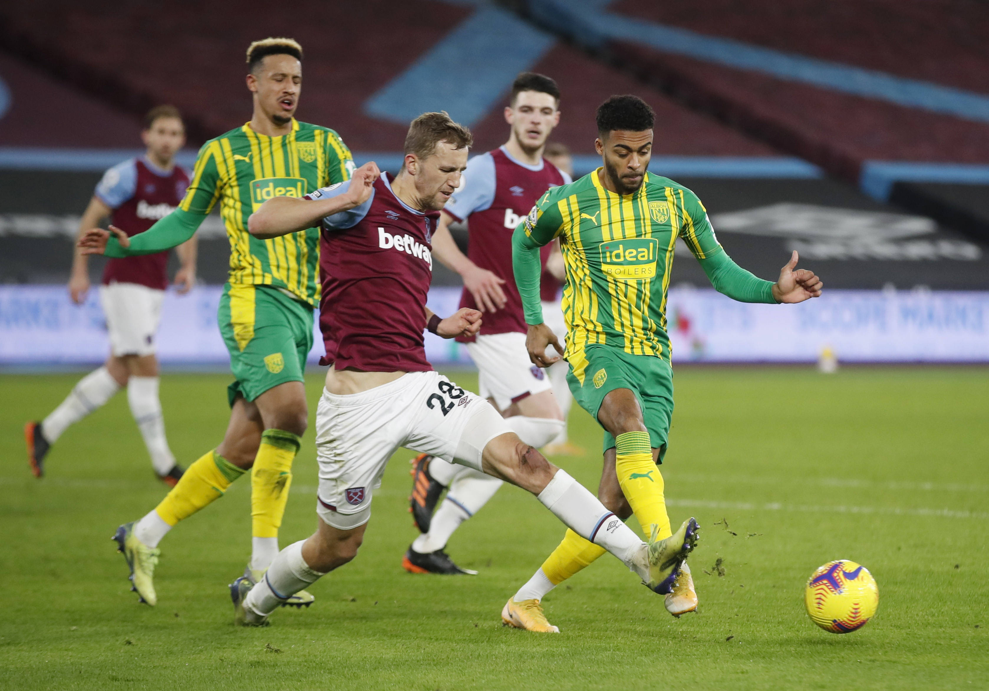 豪无疑颇具 豪无疑颇具