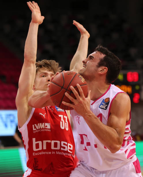 持战术与资 持战术与资