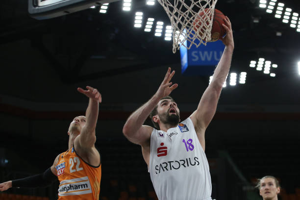 显得尤为 显得尤为